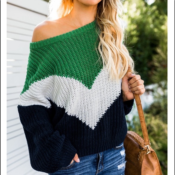 GILLIAN Chevron Print Oversized Sweater - Picture 8 of 8